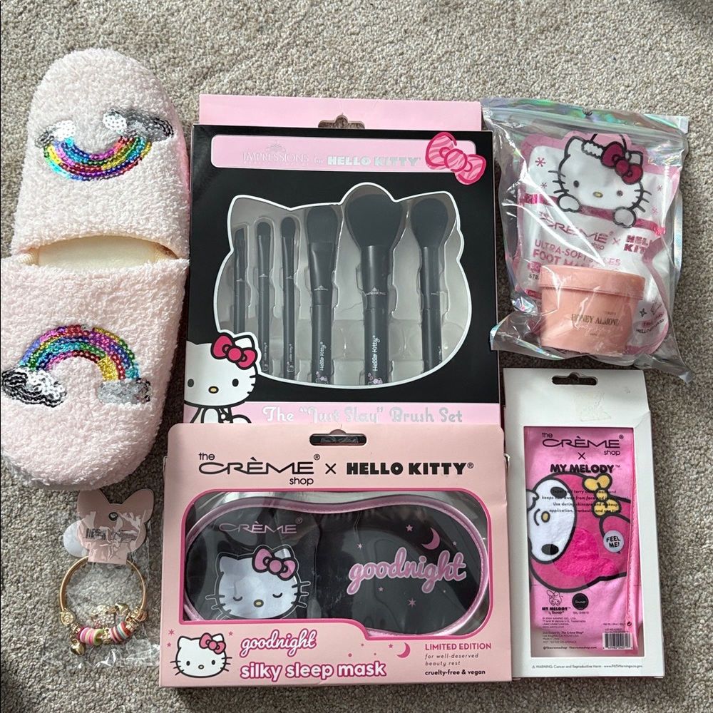 Hello Kitty Pink Spa Accessories Set